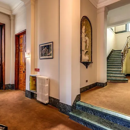 Hotel Apollo-2